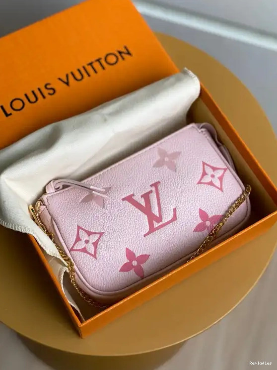 Repladies VUITTON ACCESSOIRES LOUIS POCHETTE MINI 0622